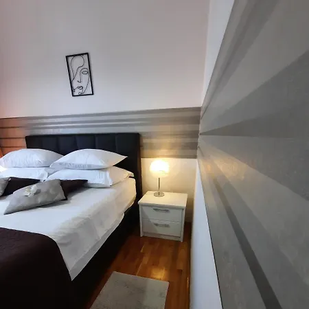 Sea Star Apartment *