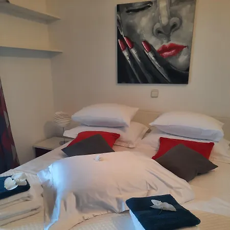Sea Star Apartment *
